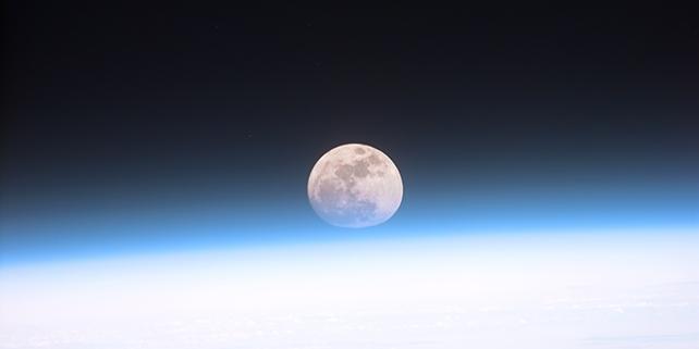 Photographing the supermoon this weekend
