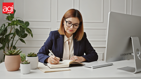 UX writer creating content